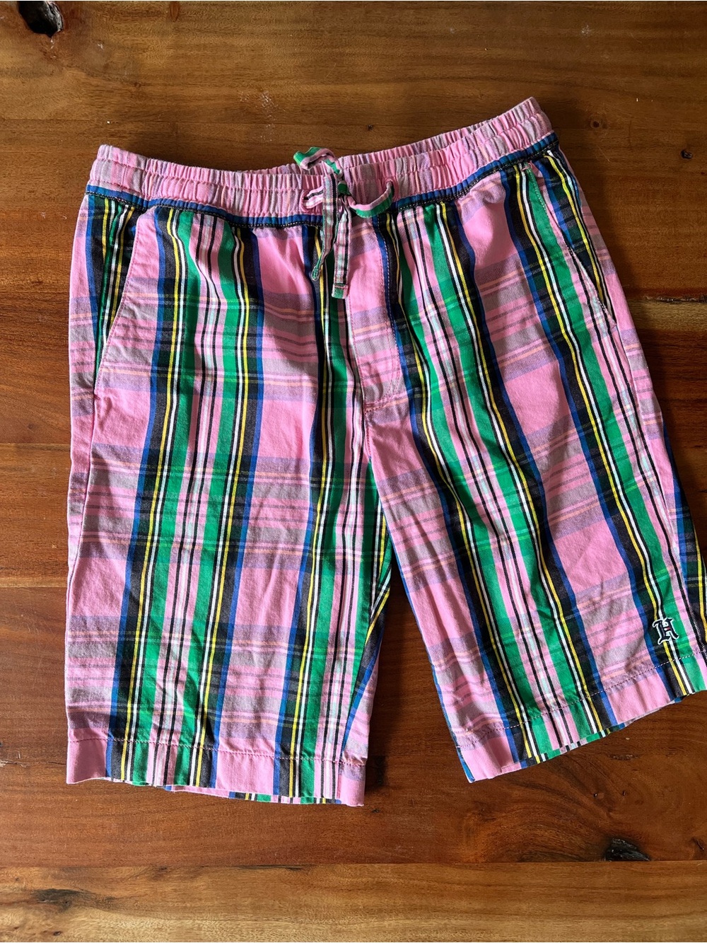 Tommy plaid cotton Bermuda with board shorts vibe